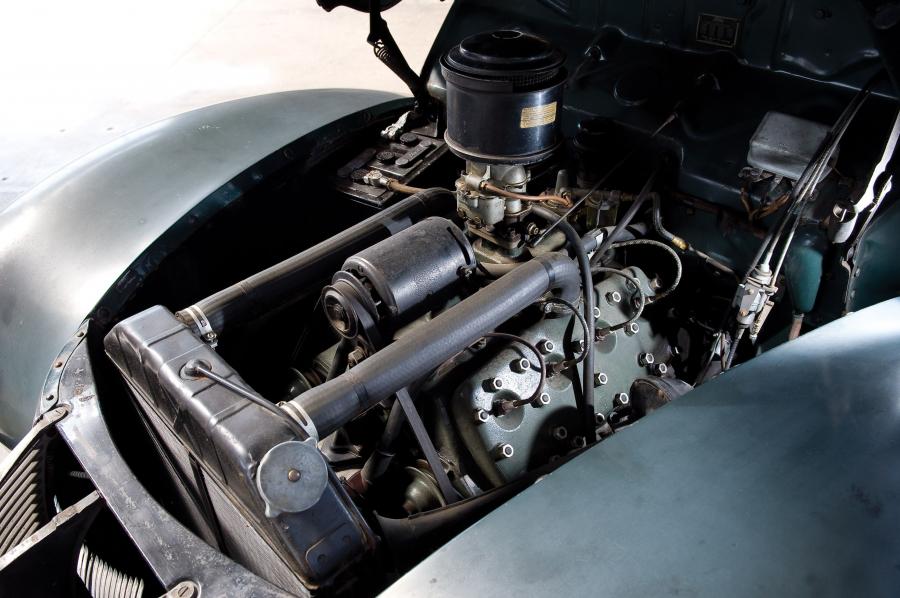  Ford DeLuxe Station Wagon 1940 года  (фото 7 из 36)